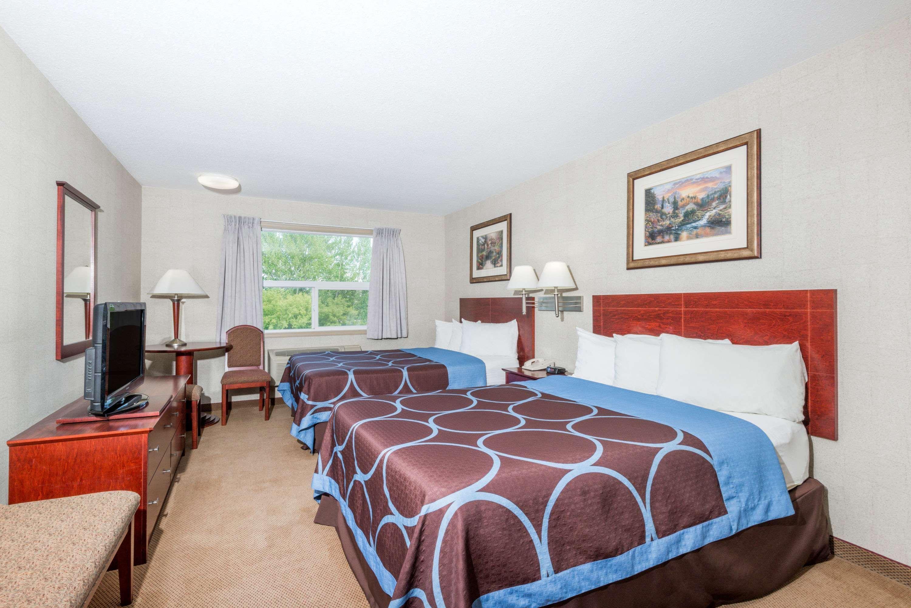 Super 8 By Wyndham Red Deer City Centre Экстерьер фото