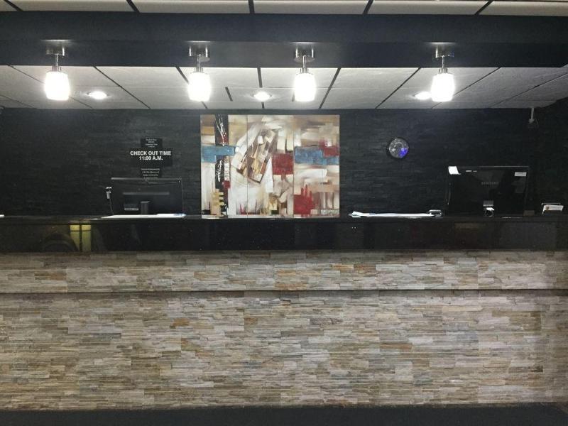 Super 8 By Wyndham Red Deer City Centre Экстерьер фото