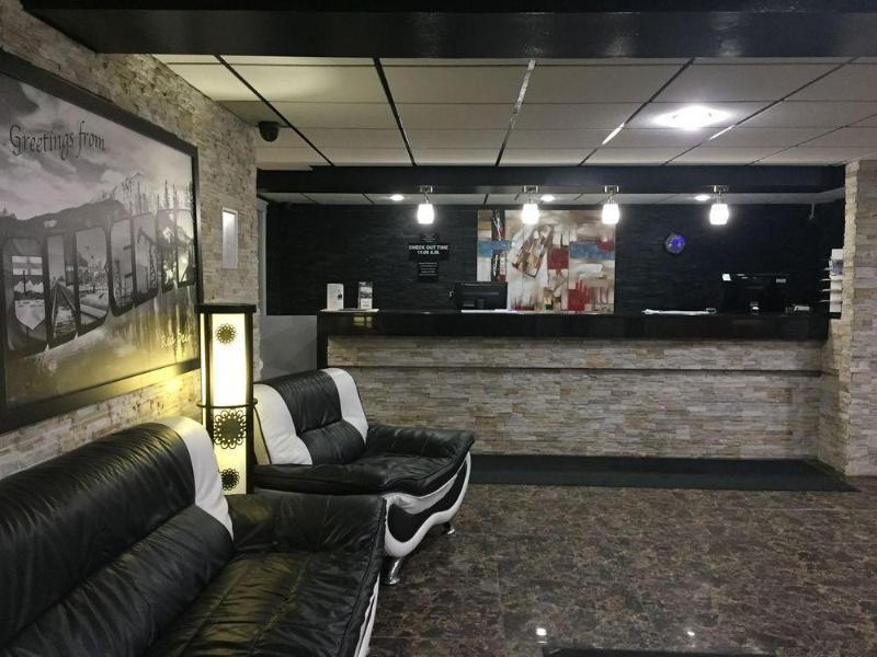 Super 8 By Wyndham Red Deer City Centre Экстерьер фото